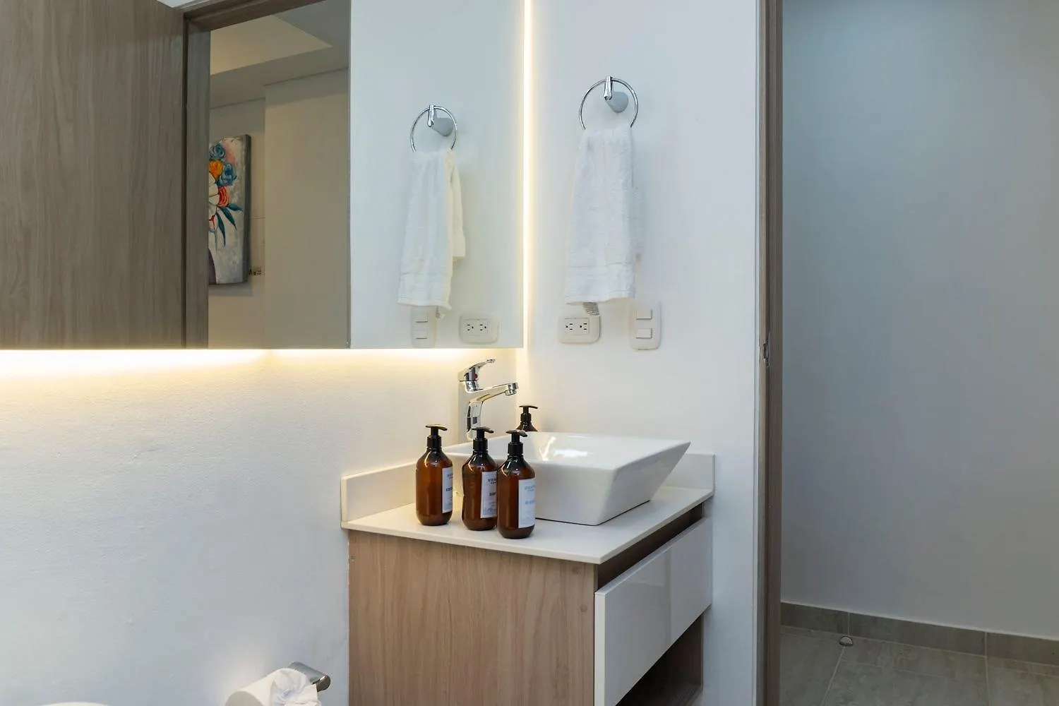Apartment Cb1631 Lujosa Suite Frente Al Lago En Crespo Cartagena Colombia